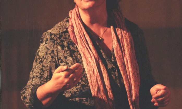 AGGELA-PAPAZOGLOY_1-698x1024