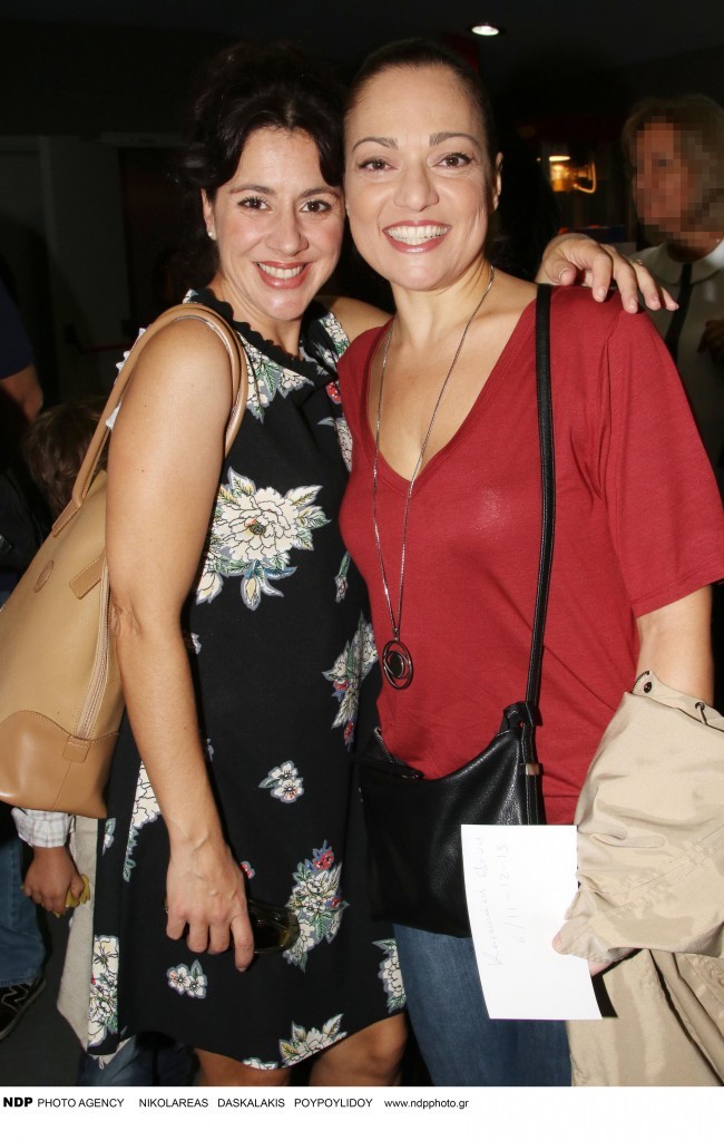 Βίβιαν Κοντομάρη, Ελένη Καρακάση