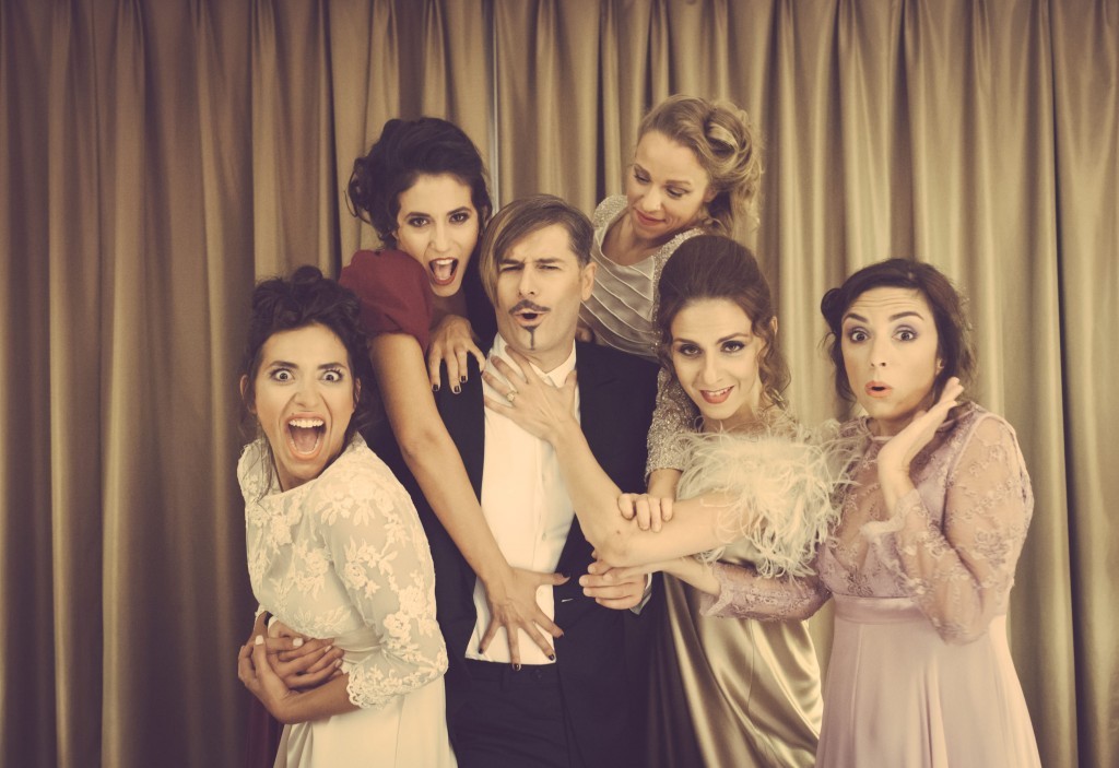 xanoy-baitsoy-mpoyrdoymhs-strabodhmoy-panagiwtopoyloy-elefanth-photo-by-patroklos-skafidas