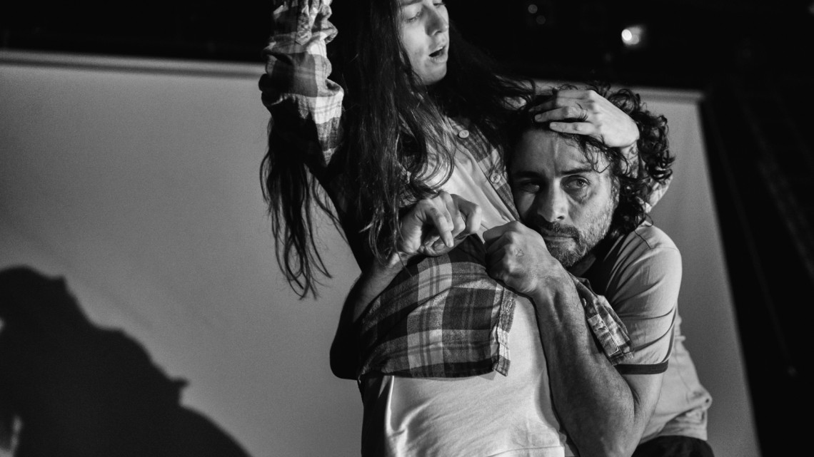 apo-thn-antigonh-sth-mhdeia-new-photo_9