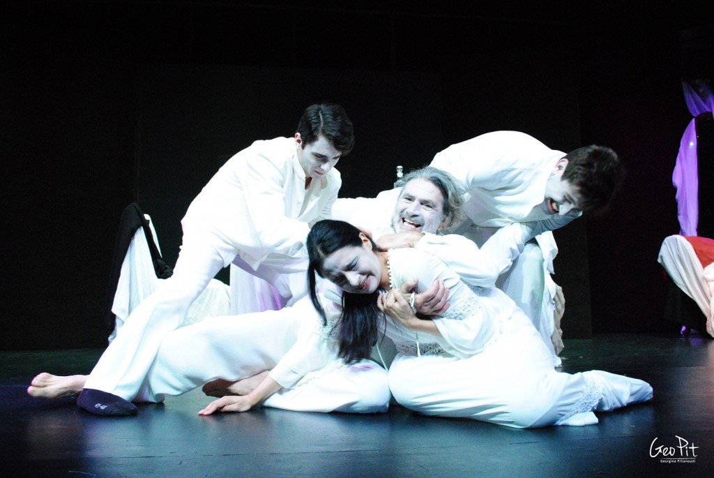 to-teleytaio-paixnidi-photo_1