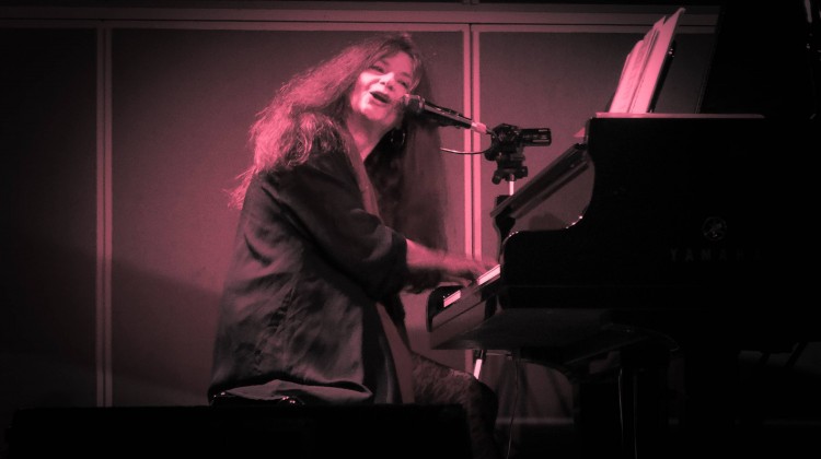 26178584_755393951331785_289147186_o