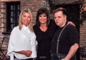 32925320_1292820270821281_8122261676222316544_n