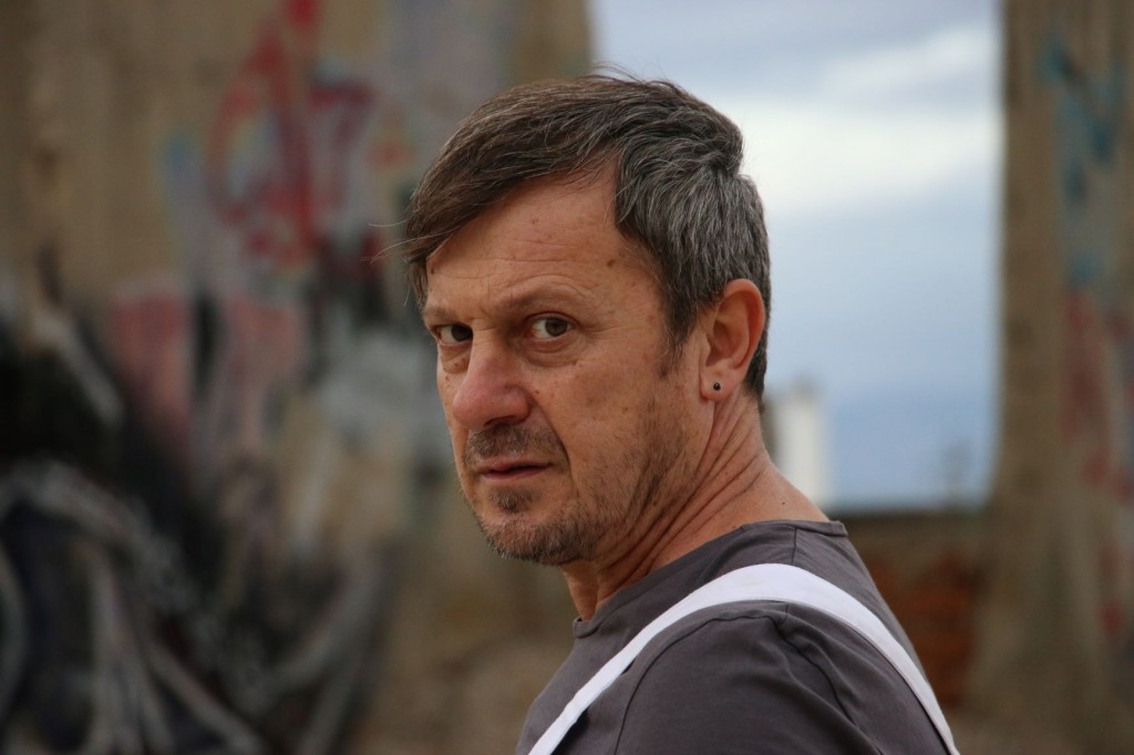 5b218a78-13b0-40b5-88ab-9051689386fe