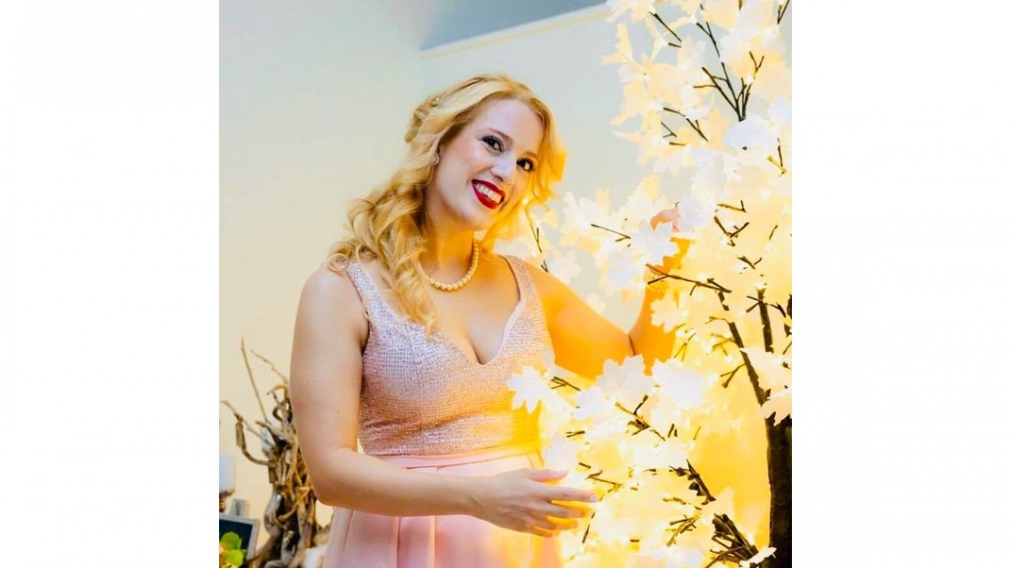 ΕΛΕΝΑ ΜΙΧΑΛΑΚΗ