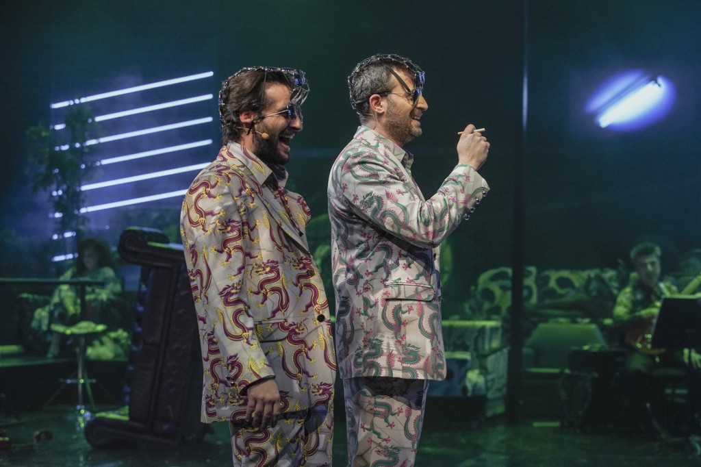 -τσιγάρα_K.-Μπιμπής-Π.-Θωμόπουλος_φωτo-Ανδρέας-Σιμόπουλος_3175-1980x1319